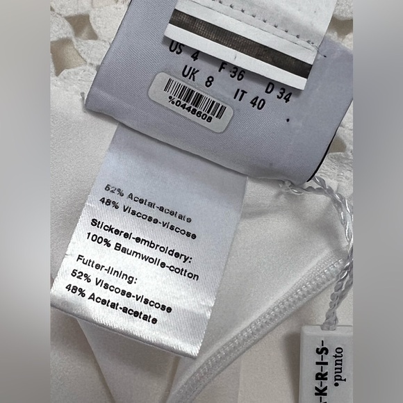 AKRIS Punto White Embroidered Dress NWOT Size 4 - Picture 13 of 15